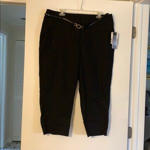 Dana Buckman signature black capris